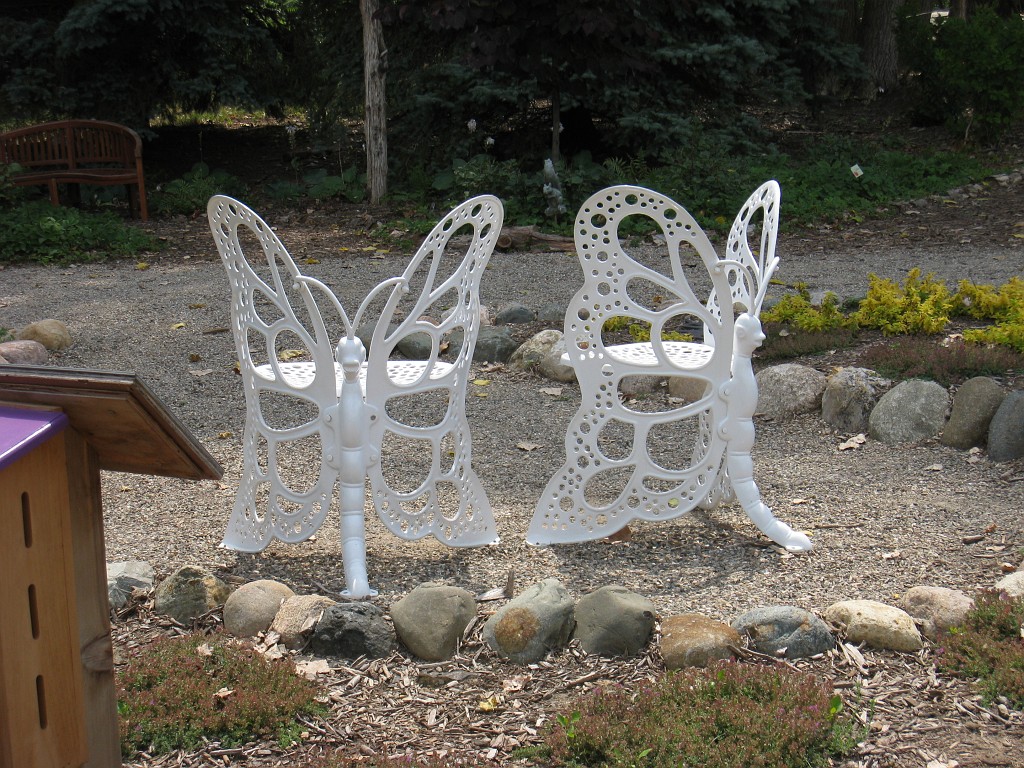 Matthaei Botanical Gardens 2010 0280.jpg - The Gaffield Childrens Garden has lots of fun things for the kids to do... including dragon fly chairs.